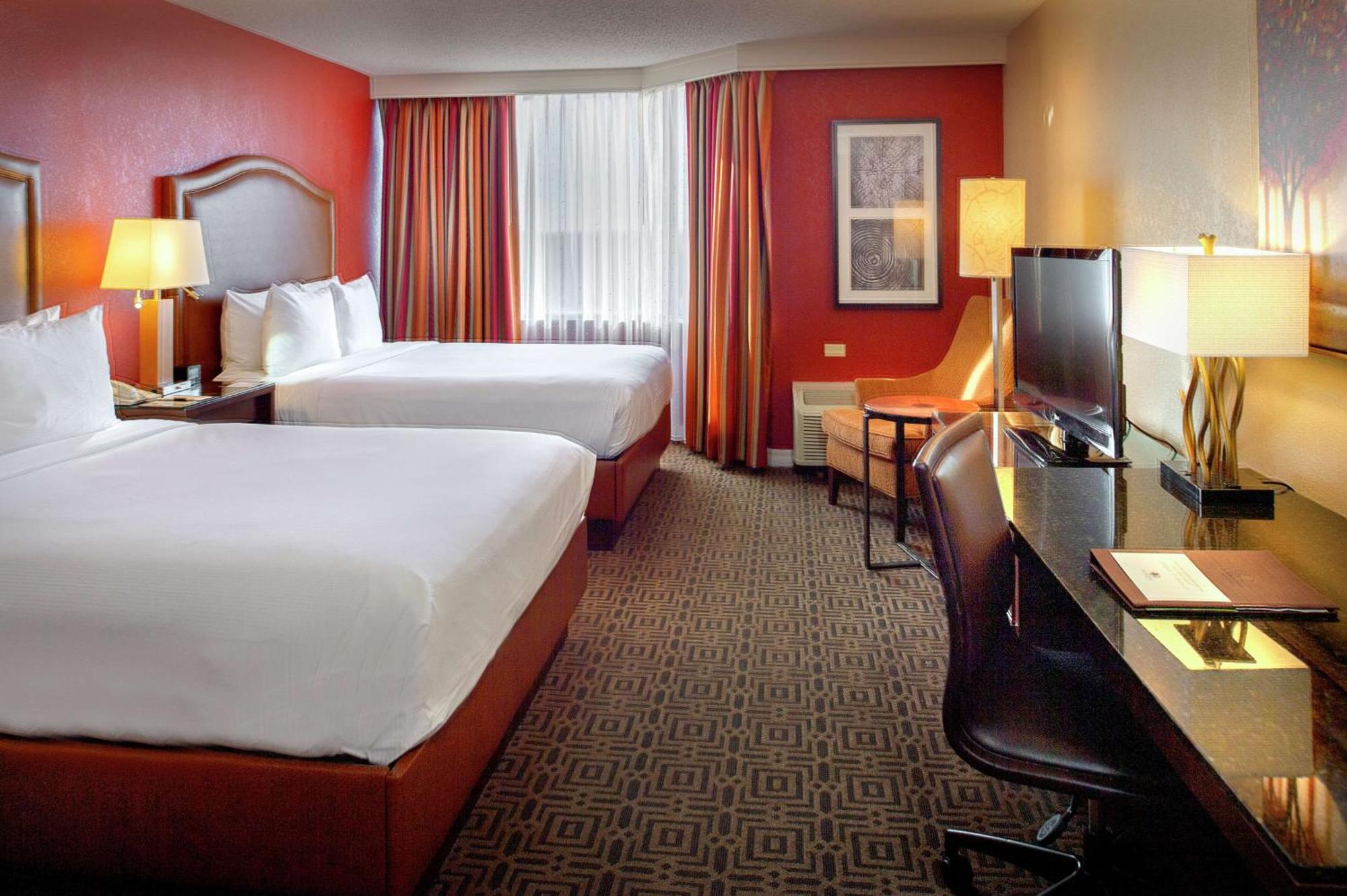 Doubletree By Hilton Hotel St. Louis - Честерфилд Экстерьер фото