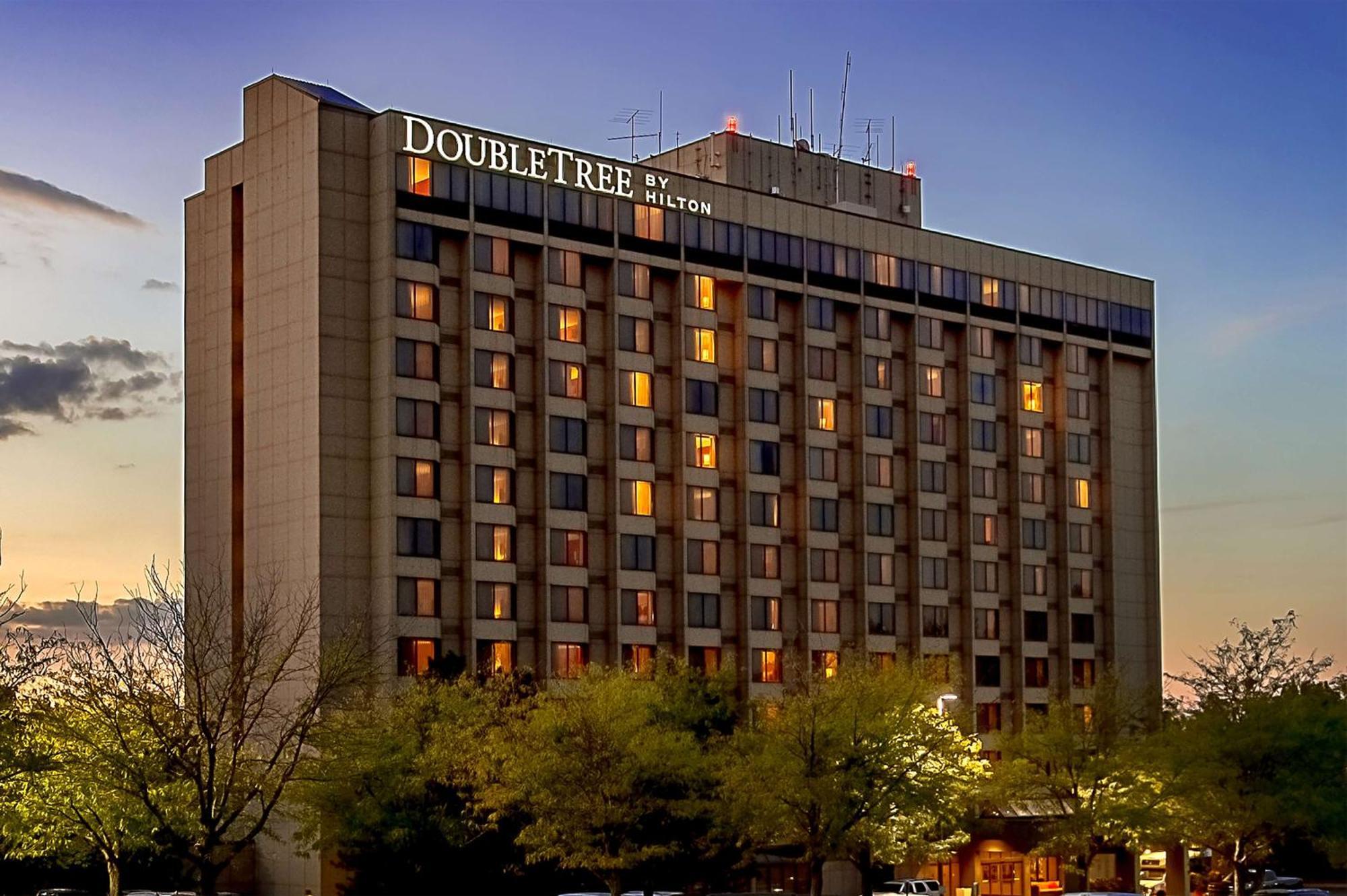 Doubletree By Hilton Hotel St. Louis - Честерфилд Экстерьер фото