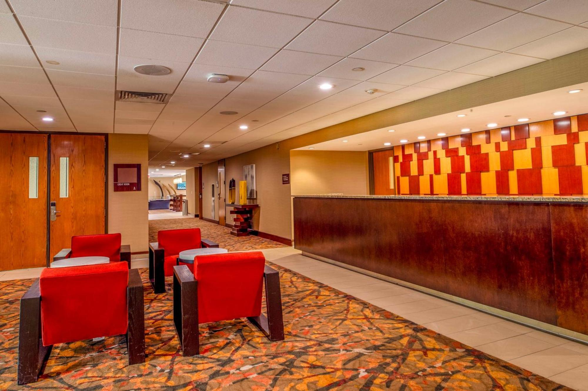 Doubletree By Hilton Hotel St. Louis - Честерфилд Экстерьер фото