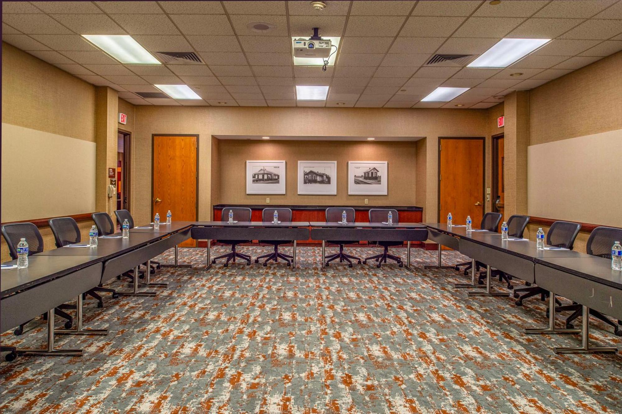 Doubletree By Hilton Hotel St. Louis - Честерфилд Экстерьер фото